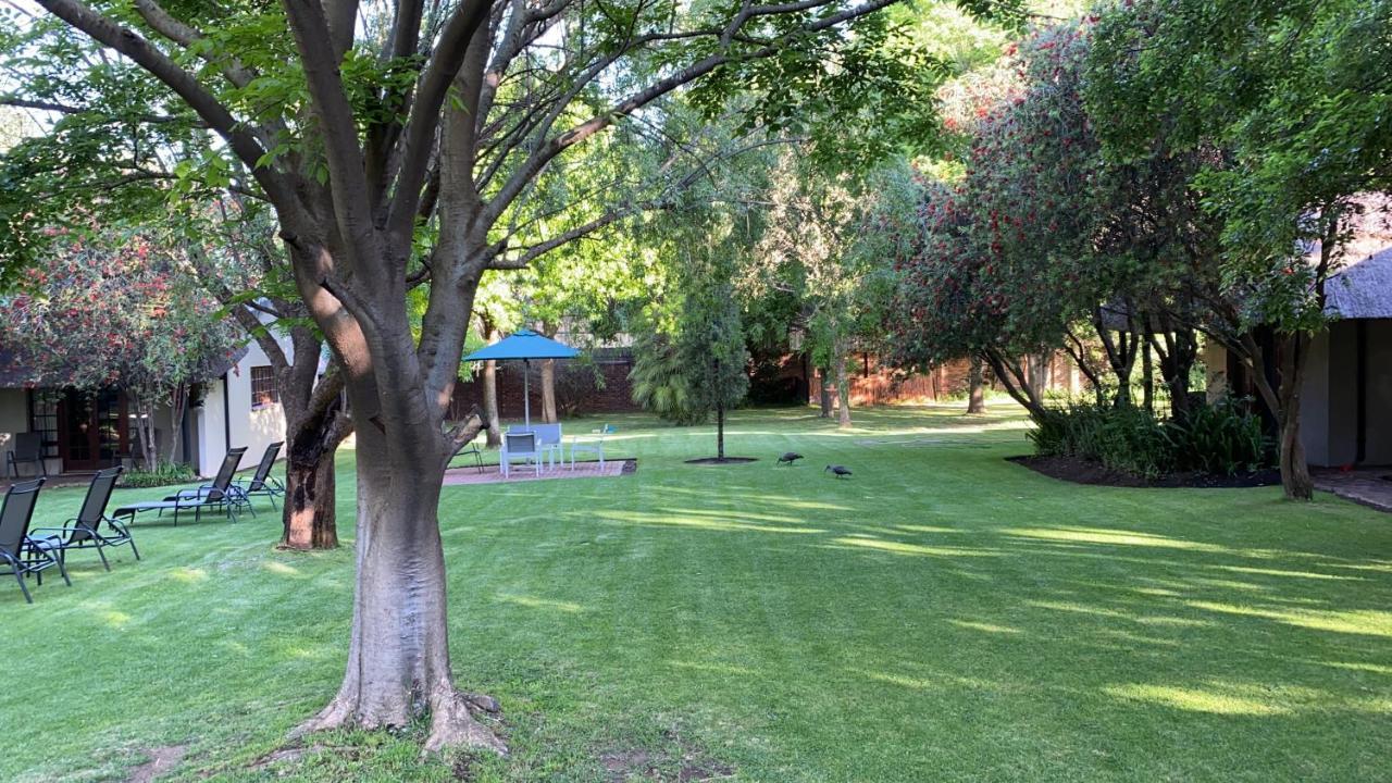 Safari Club Guest Lodge Or Tambo International Airport Kempton Park Exterior foto