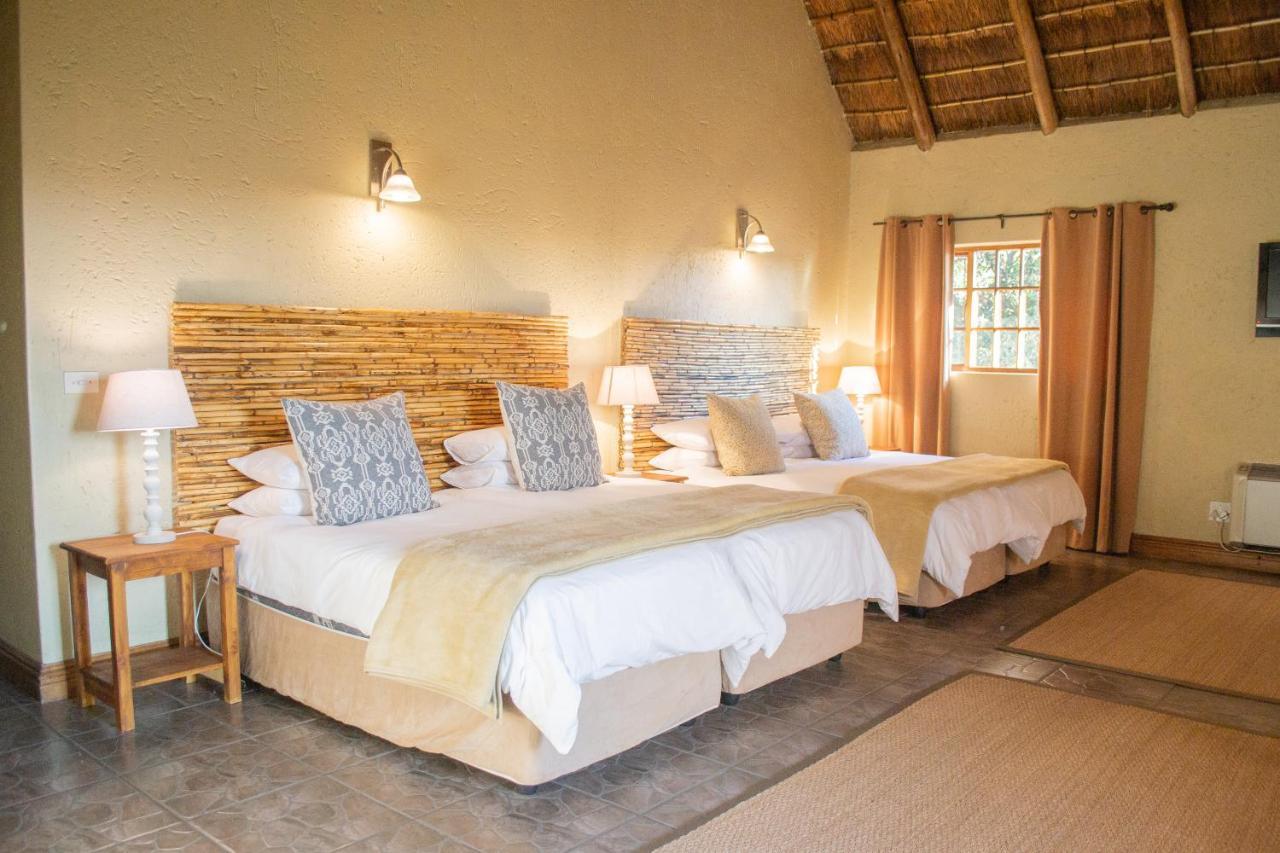 Safari Club Guest Lodge Or Tambo International Airport Kempton Park Exterior foto