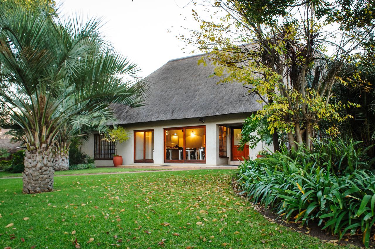 Safari Club Guest Lodge Or Tambo International Airport Kempton Park Exterior foto